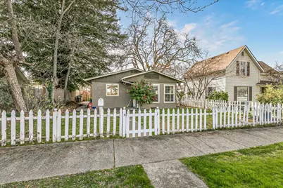 707 SW I Street, Grants Pass, OR 97526 - Photo 1