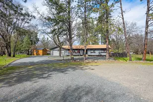 1000 Lawrence Ln, Merlin, OR 97532 - Photo 1