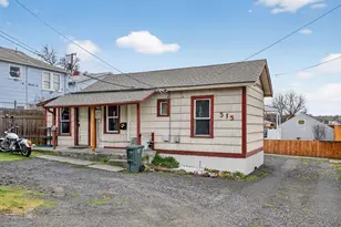 515 SE 4th St, Pendleton, OR 97801 - Photo 1