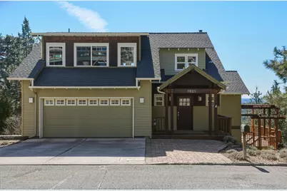 1821 NW Iowa Avenue, Bend, OR 97703 - Photo 1