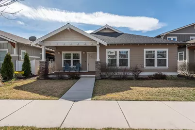 1572 NW Kingwood Avenue, Redmond, OR 97756 - Photo 1