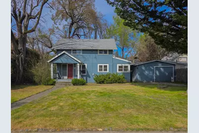 814 NW C Street, Grants Pass, OR 97526 - Photo 1