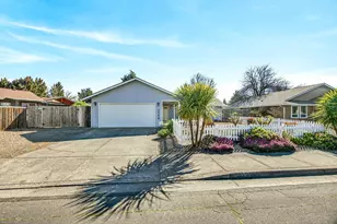 2366 Winslow Park Dr, Medford, OR 97504 - Photo 1