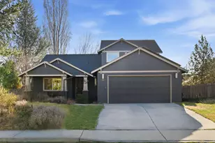 20029 Rock Bluff Cir, Bend, OR 97702 - Photo 1