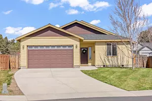 389 NE Blackbear St, Prineville, OR 97754 - Photo 1