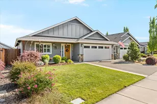 2818 Esther Ln, Grants Pass, OR 97527 - Photo 1