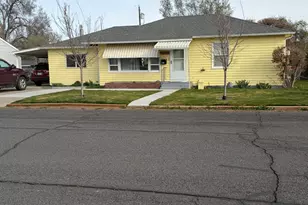 825 SE 7th St, Prineville, OR 97754 - Photo 1