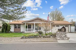 816 Voris Ave, Ashland, OR 97520 - Photo 1
