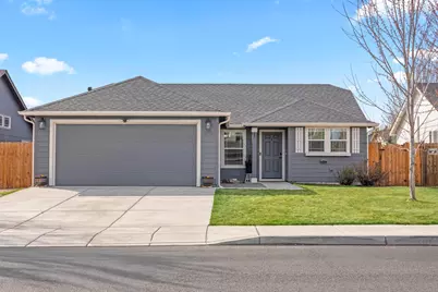 3174 SW Cascade Avenue, Redmond, OR 97756 - Photo 1