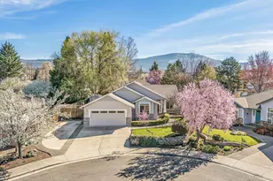 3524 Shawna Dr, Medford, OR 97504 - Photo 1