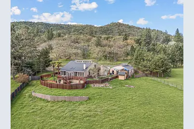 500 Mary Ann Drive, Jacksonville, OR 97530 - Photo 1