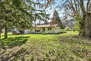 1971 Pioneer Rd, Talent, OR 97540 - Photo 1