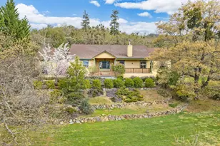 240 Mina Ln, Grants Pass, OR 97526 - Photo 1