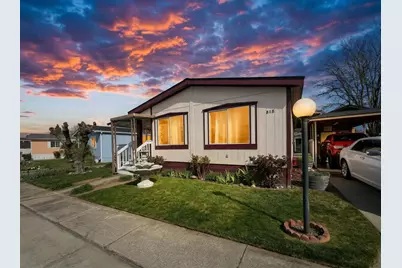 818 Carol Rae, Medford, OR 97501 - Photo 1