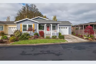 900 Kings Way, Grants Pass, OR 97526 - Photo 1