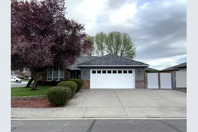 2307 Jeremy Street, Central Point, OR 97502 - Photo 1