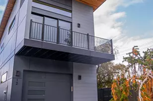 12 SW Roosevelt Ave, Bend, OR 97702 - Photo 1