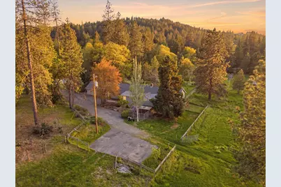 200 Humberd Lane, Grants Pass, OR 97527 - Photo 1