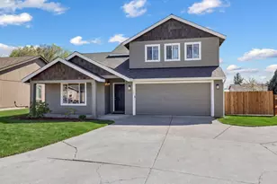 628 NW Green Forest Cir, Redmond, OR 97756 - Photo 1