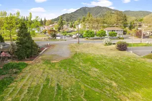 202 W Main St, Rogue River, OR 97537 - Photo 1