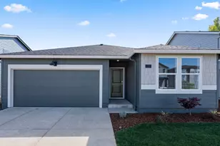2642 Addysen Pk Wy, Medford, OR 97501 - Photo 1