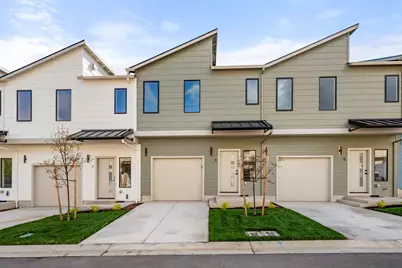 2028 Sunset Drive #6, Medford, OR 97501 - Photo 1