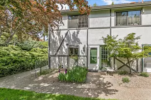 495 Chestnut St, Ashland, OR 97520 - Photo 1