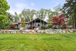 198 Hessar St, Grants Pass, OR 97527 - Photo 1