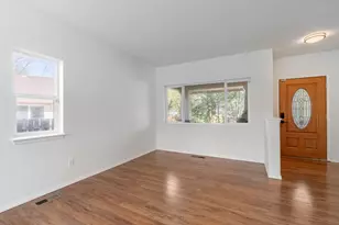19975 Rock Bluff Cir, Bend, OR 97702 - Photo 6
