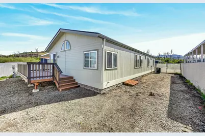 4729 S Pacific Highway #22, Phoenix, OR 97535 - Photo 1