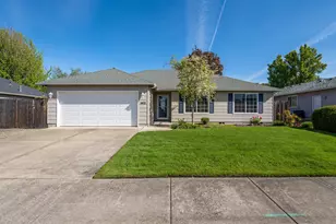 1621 Hollyhock Dr, Medford, OR 97504 - Photo 1