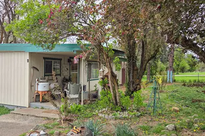 10852 Oregon 66, Klamath Falls, OR 97601 - Photo 1
