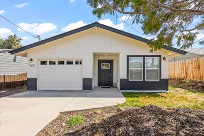 745 SW Madison Street, Madras, OR 97741 - Photo 1