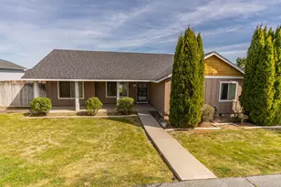 545 SW Sunrise Cir, Metolius, OR 97741 - Photo 1