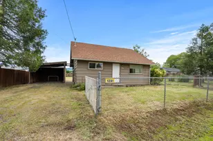 1281 Thomas Rd, Medford, OR 97501 - Photo 1
