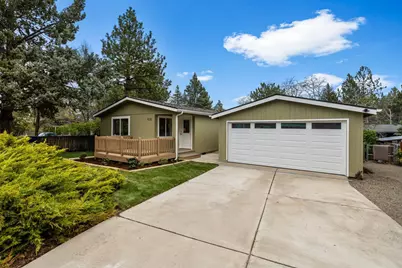 1030 SE Castlewood Drive, Bend, OR 97702 - Photo 1