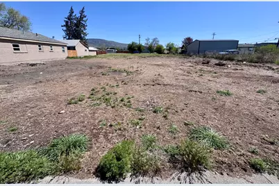 337 Commercial Street #3000 & 3101, Klamath Falls, OR 97601 - Photo 1