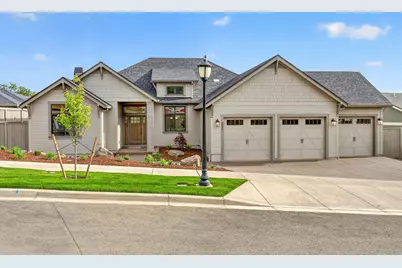 4090 Crystal Springs Drive, Medford, OR 97504 - Photo 1
