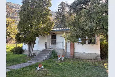 9143 Shady Pine Road, Klamath Falls, OR 97601 - Photo 1