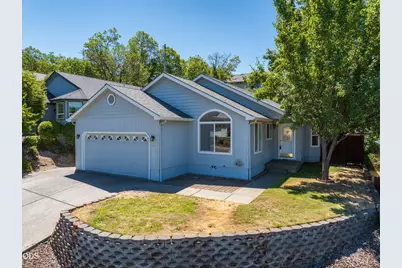 231 SE Independence Drive, Grants Pass, OR 97527 - Photo 1