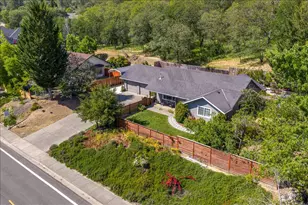 1180 NW F St, Grants Pass, OR 97526 - Photo 1