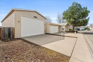 206 Eagle View Dr, Eagle Point, OR 97524 - Photo 1
