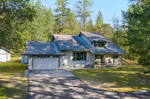 2267 Old Military Rd, Central Point, OR 97502 - Photo 1