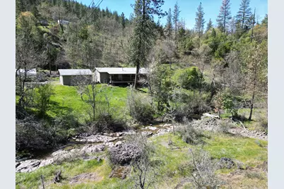 9445 E E Antelope Road, Eagle Point, OR 97524 - Photo 1