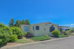 215 Whispering Willow Dr, Grants Pass, OR 97527 - Photo 1