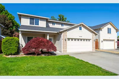 3036 Gary Drive, Medford, OR 97504 - Photo 1