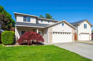 3036 Gary Dr, Medford, OR 97504 - Photo 1