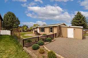 2207 SW 22nd St, Redmond, OR 97756 - Photo 1