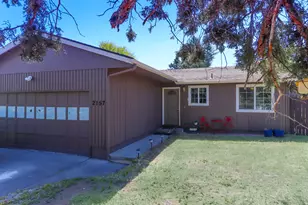 2157 NE Monterey Ave, Bend, OR 97701 - Photo 1