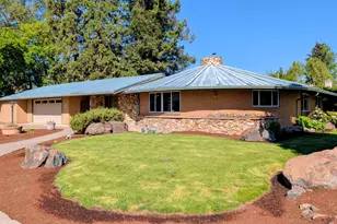 10 Donna Way, Central Point, OR 97502 - Photo 1